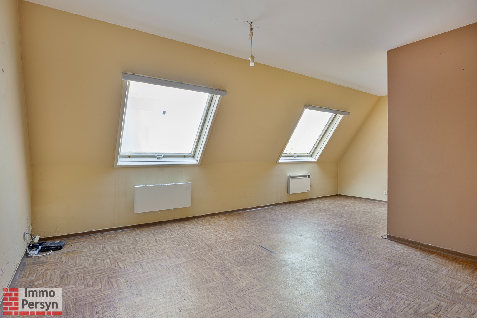 Unieke Renovatorkans: Centrale Ruimte in Aarschot met diverse mogelijkheden - foto 3