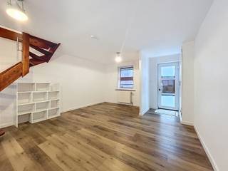 In een rustige straat en op een toplocatie in Tienen vind je dit gezellige en instapklare rijhuis.Alles ligt binnen handbereik: het zwembad van...