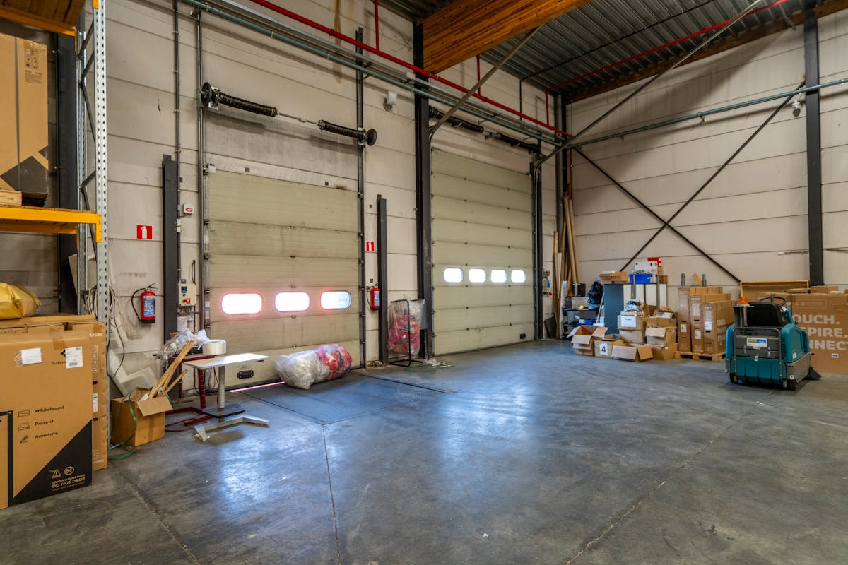 Business building for rent in Deerlijk - photo 3