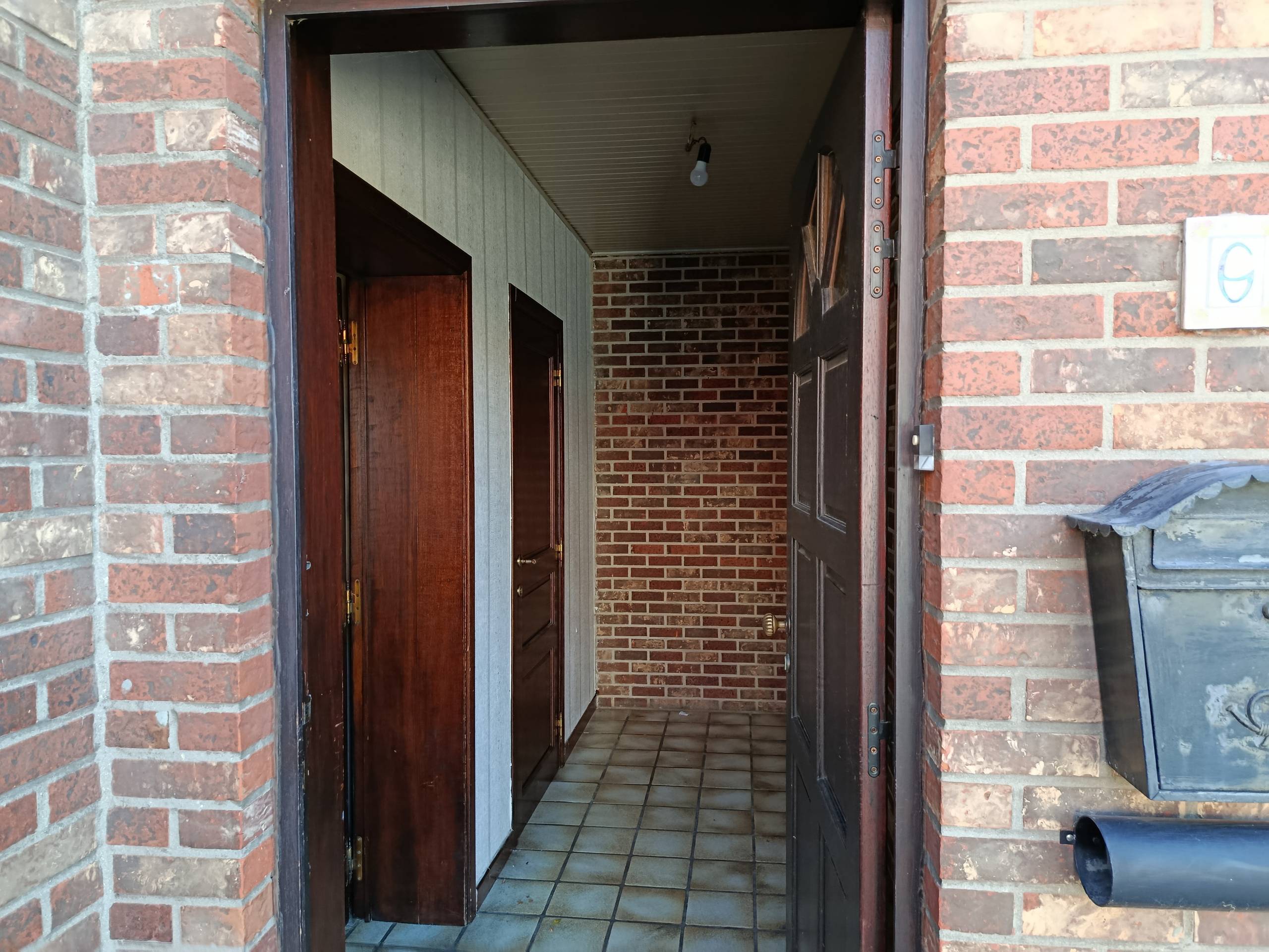Wervik - Halfopen woning met aangename zuid gerichte tuin - foto 2