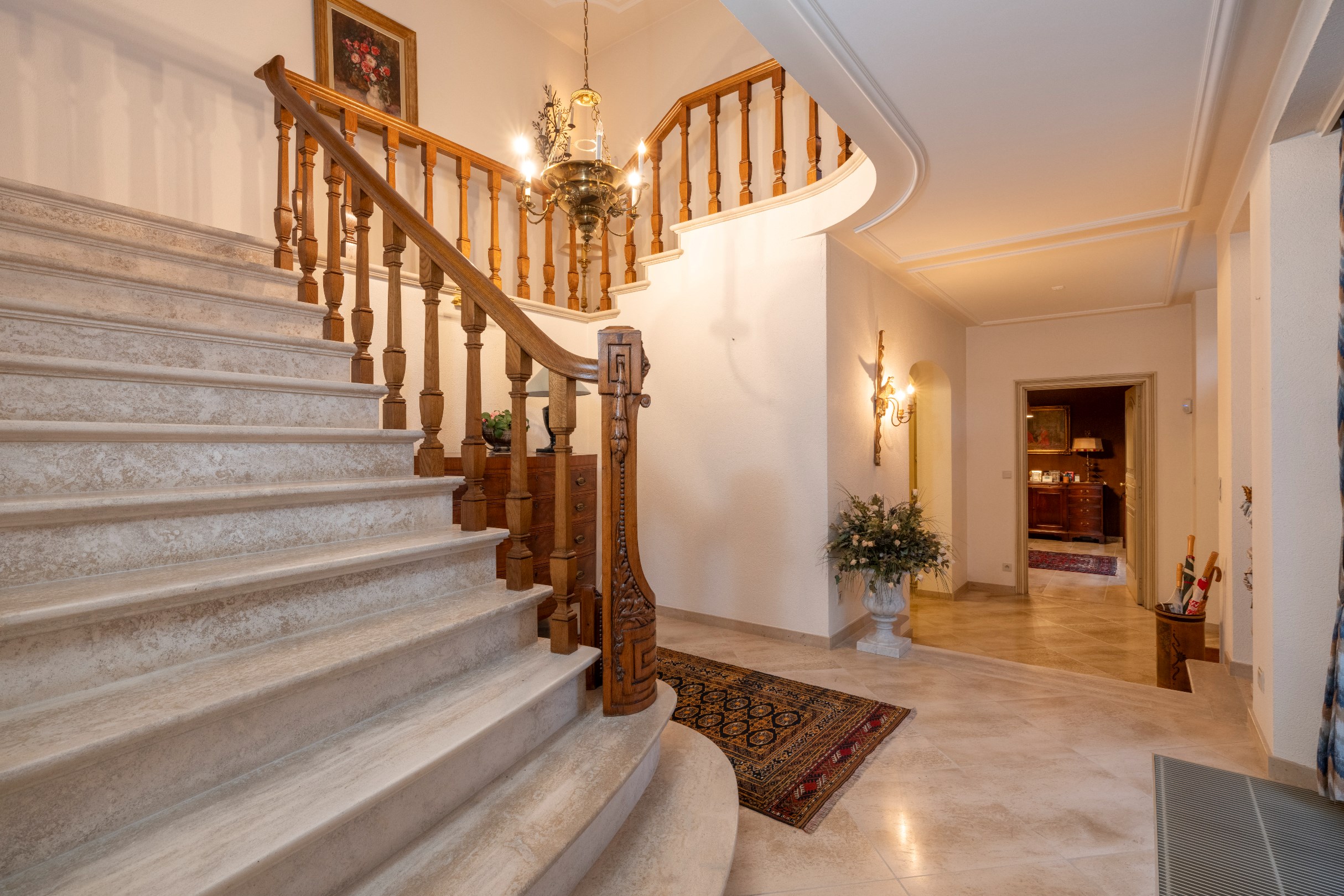 Villa Laporta architecturale avec 5 chambres, 3 salles de bains sur 5.233m². - photo 5