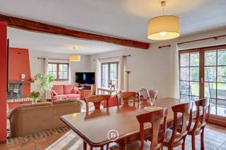 Gelegen in het domein van Bouchout kan u deze op te frissen villa terugvinden op een perceel van 12,2 are. De woning is gelegen in alle...