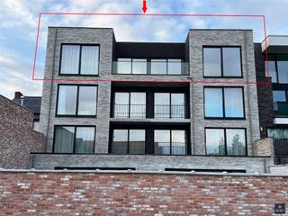 EXCLUSIEF NIEUWBOUW PENTHOUSE : LICHT, RUIMTE EN LUXE Ontdek dit uitzonderlijk ruime penthouse van maar liefst 146 m², waar comfort en elegantie...