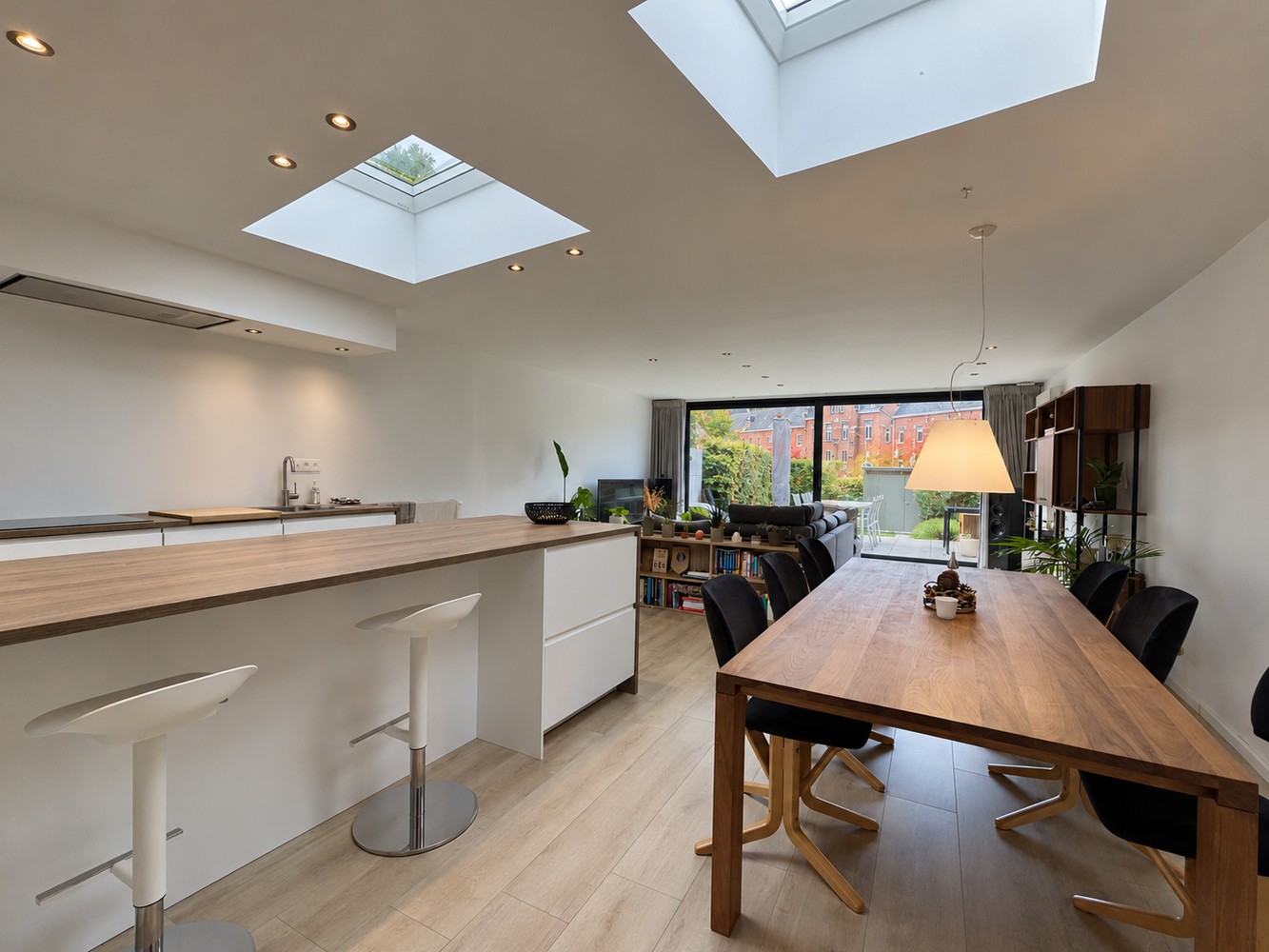 Stijlvolle en volledig gerenoveerde woning met gezellige tuin op toplocatie aan de Leuvense ring! - foto 4
