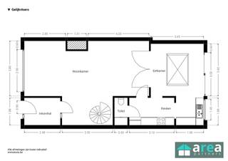 <p><span>Rustig wonen in het gegeerde Schoten-Donk!</span></p><p><span>Deze aangename rijwoning bevindt zich in de kindvriendelijke wijk Geuzenvelden. Het betreft een ruime, gezellige woning met 3 à 4 slaapkamers, afhankelijk van gebruik, en een zuidgerichte tuin! De ligging is absoluut top: rustig en groen, vlak bij de Schotense Vaart en de Villerslei, én op korte fietsafstand van het centrum van Schoten. Winkels, horeca en scholen zijn vlot bereikbaar.</span></p><p><span>Een ideale combinatie van rust, groen en bereikbaarheid!</span></p><p><span> </span></p><p><span>Grootste troeven:</span></p><p><span>-Rustige groene woonwijk!</span></p><p><span>-Zonnepanelen aanwezig (6x)</span></p><p><span>-Gezellige zuidgerichte tuin (50m²)</span></p><p><span>-Handige oprit</span></p><p><span> </span></p><p><span>-Kelder: handige kelderberging (9m²) met kruipkelder (51m²)</span></p><p><span>-GLVL: De ruime, lichtrijke leefruimte (40m)² sluit naadloos aan op de keuken (11m²). Via de veranda geniet u van het zicht op de zuidgerichte tuin (50m²), voorzien van een praktisch tuinhuis (6m²). Op het gelijkvloers is er tevens een apart toilet. De open trap vanuit de living leidt naar de bovenverdieping.</span></p><p><span>-V1: Langs voorzijde treffen we de master bedroom (19m²). De nachthal geeft toegang tot de overige ruimtes, zoals o.a. alsook een ingerichte badkamer (4m²) met douche en WC. Langs achterzijde bevindt zich de 2</span><span><sup>de</sup></span><span> kamer, ideaal als slaapkamer of bureau, die tevens doorgang biedt naar de zolder.</span></p><p><span>-V2: Ruime zolderkamer, met genoeg plaats om te gebruiken als laatste slaapkamer (35m²) of op te delen in 2 kamers!</span></p><p><span> </span></p><p><span>Voor meer informatie kan u terecht bij Area Partners: INFO@area.be of 03/284.60.60</span></p>