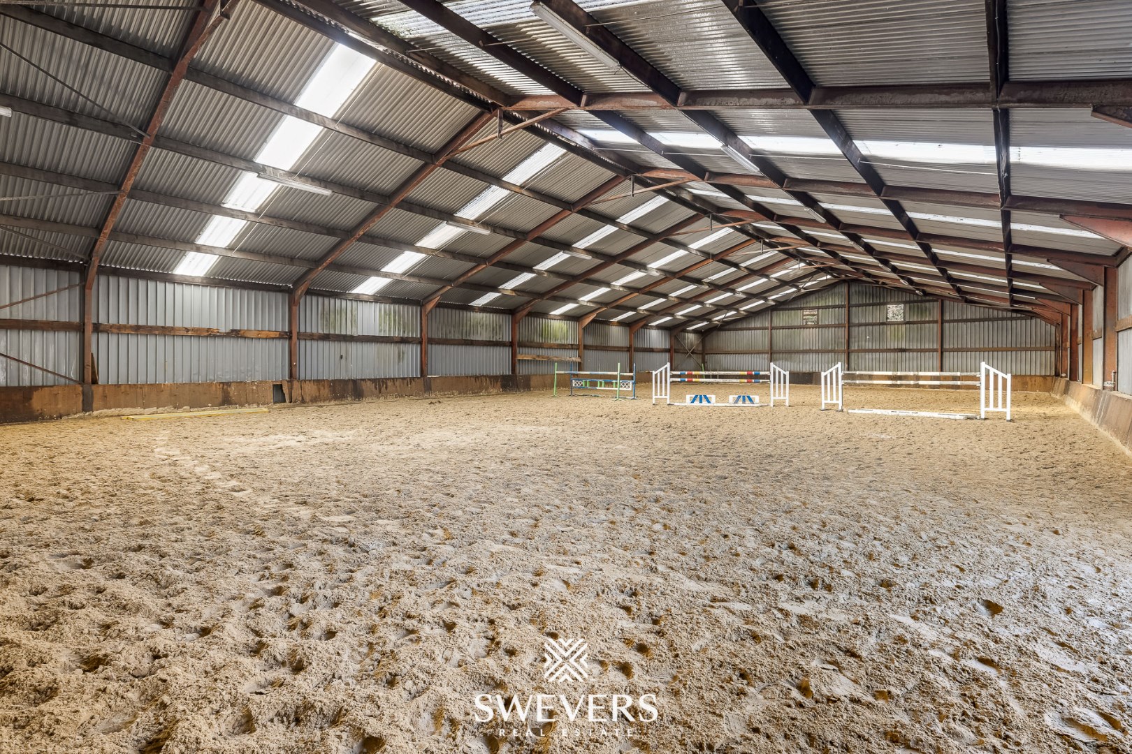 Uitzonderlijk vastgoed op 5ha 68a 41ca op toplocatie - foto 4