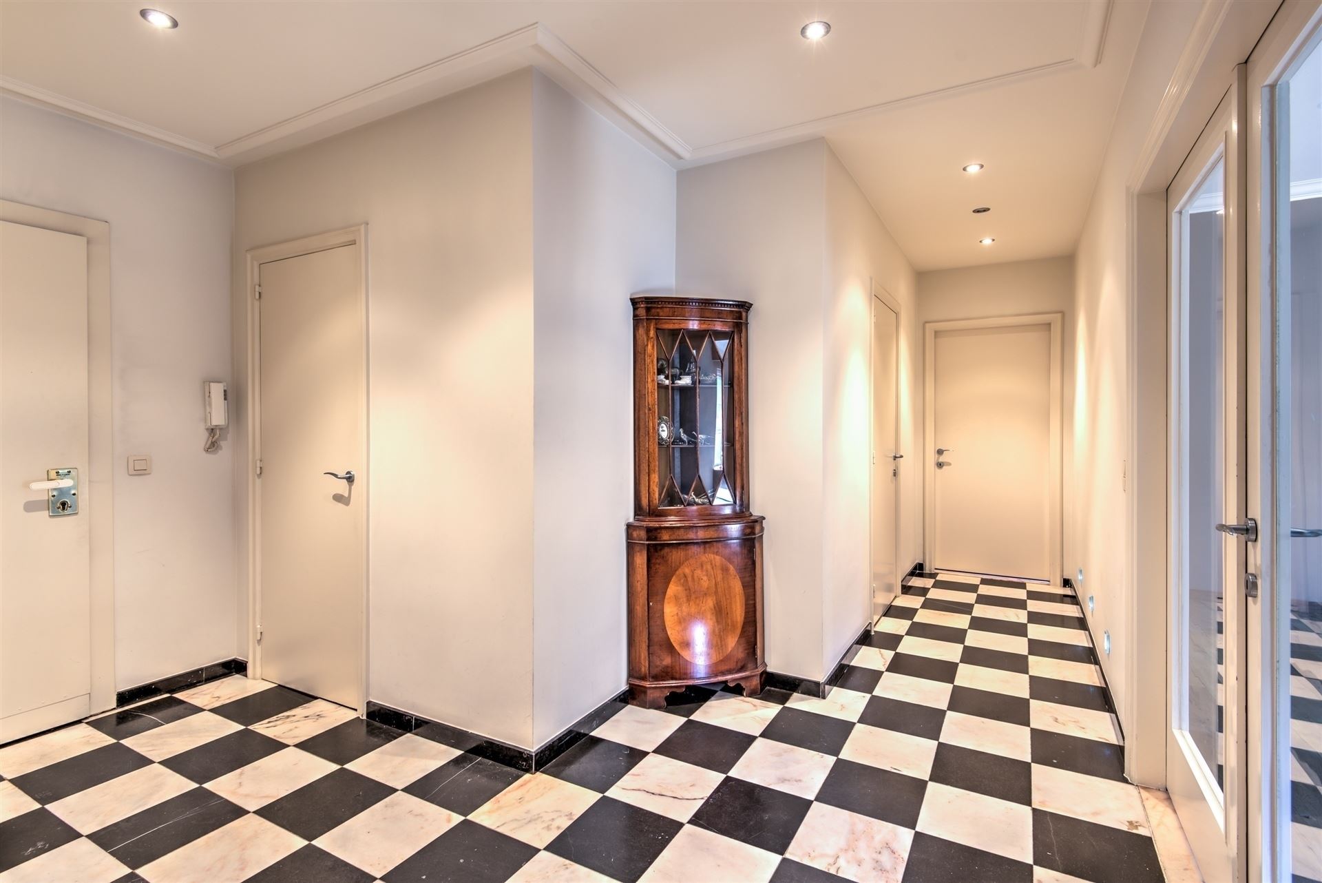 Appartement à louer à Anvers avec 2 chambres - photo 3