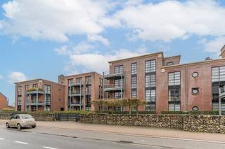 RUIM & ENERGIEZUINIG APPARTEMENT (110 M²) IN HET CENTRUM VAN RETIEIn het hart van Retie vinden we dit mooie, energiezuinige en zeer goed onderhouden...