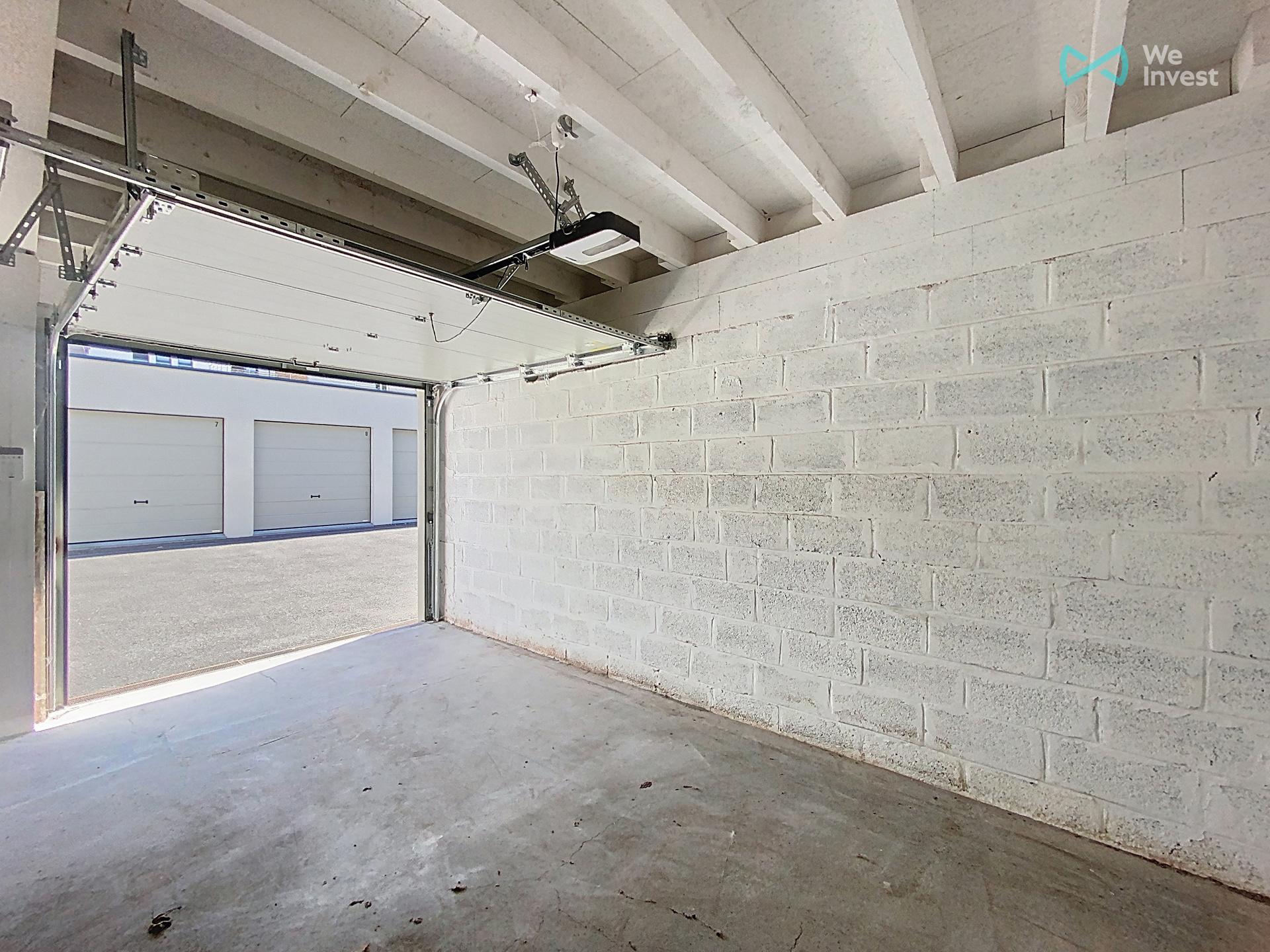 Garage situé dans une petite copropriété - foto 2