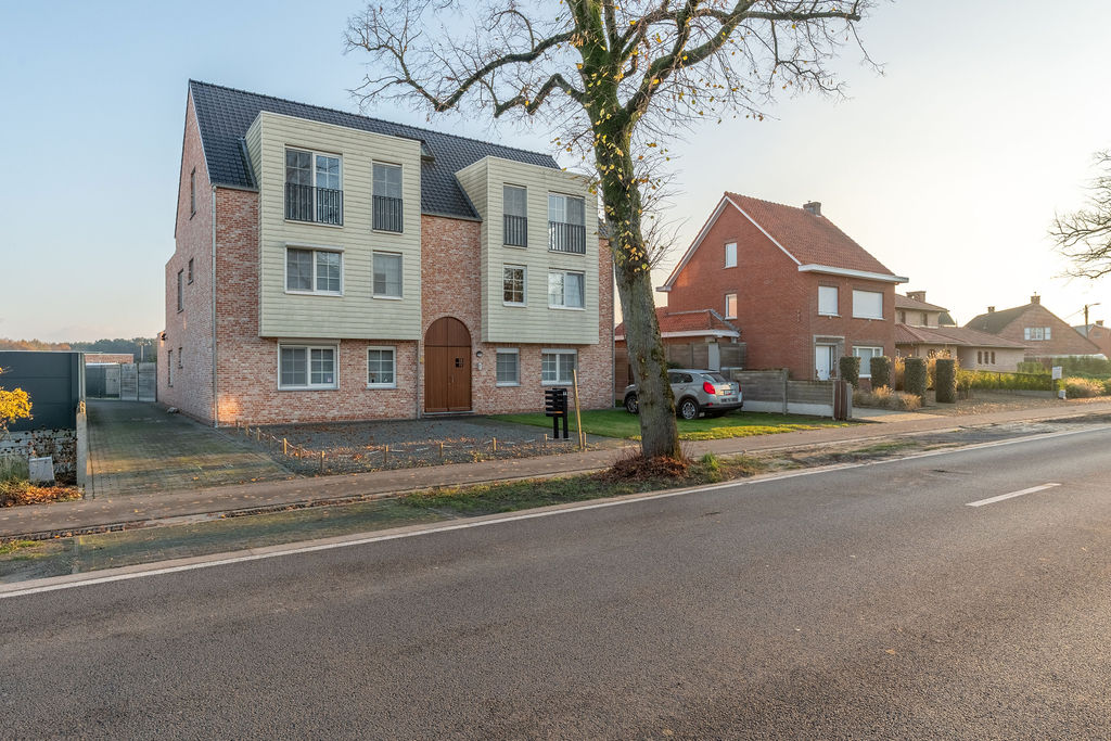 Appartement à vendre à Lille avec 3 chambres - photo 2