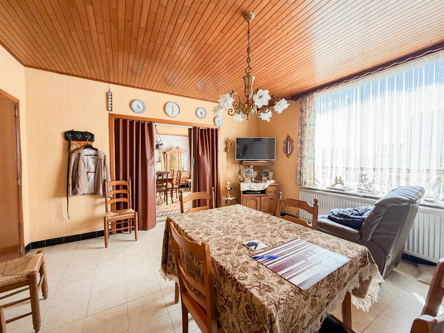 Te koop, Te renoveren vierkantshoeve op ruim perceel van ca. 4.661 m² te Oosterzele! - photo 4