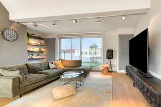 Prachtige penthouse in het hart van Retie Ontdek deze exclusieve en lichtrijke penthouse, ideaal gelegen in het centrum van Retie. Deze ruime...