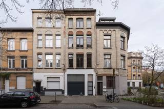 De Vooruitzichtstraat in hip BoHo is zo’n plek waar je meteen trager begint te ademen: de brede, groene laan, het rustige straatbeeld, de...