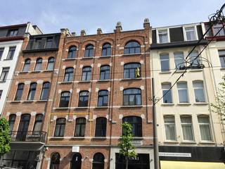 Dit charmante appartement van ca 76 m² (cfr. EPC) bevindt zich in de Volkstraat op het Antwerpse Zuid. Het is ideaal gelegen op de eerste...