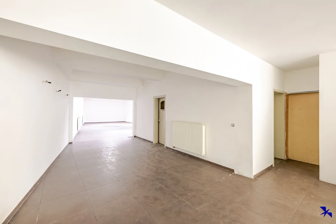 Centrally Located Commercial Property in Willebroek - photo 4