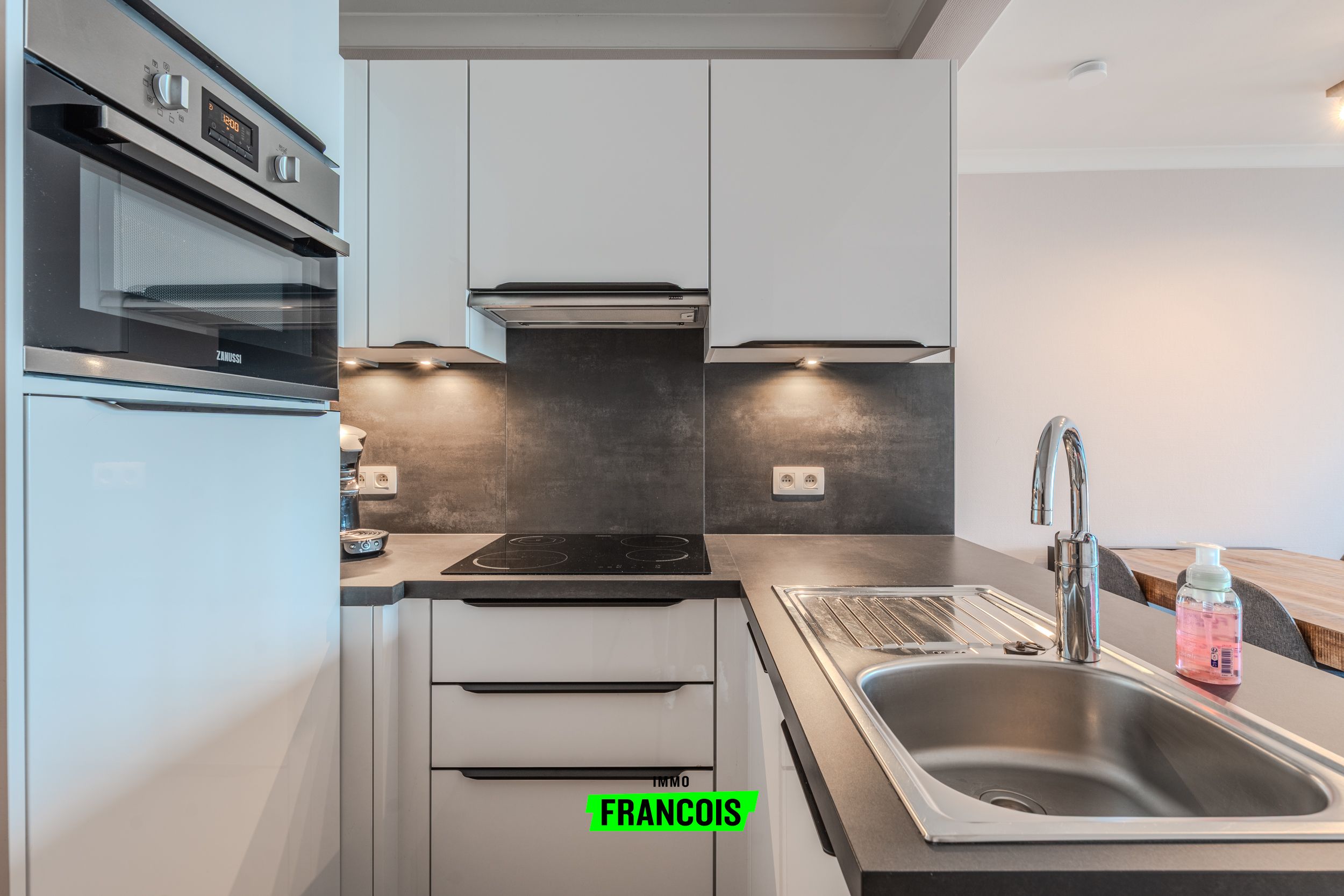 Instapklaar appartement met open leefruimte, zeezicht, conforme elektriciteit en EPC (B!) op de Zeedijk Middelkerke - foto 5