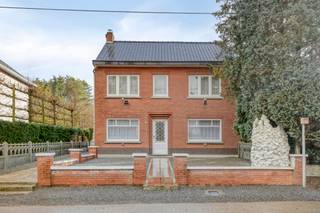 [[ DIT PAND NEEMT DEEL AAN DE ERA OPEN HUIZEN DAG OP 14/3 VAN 14:30 TOT 15:30 ]]Bekkevoort: renovatiewoning te koop op ruim perceel van +12 are met...