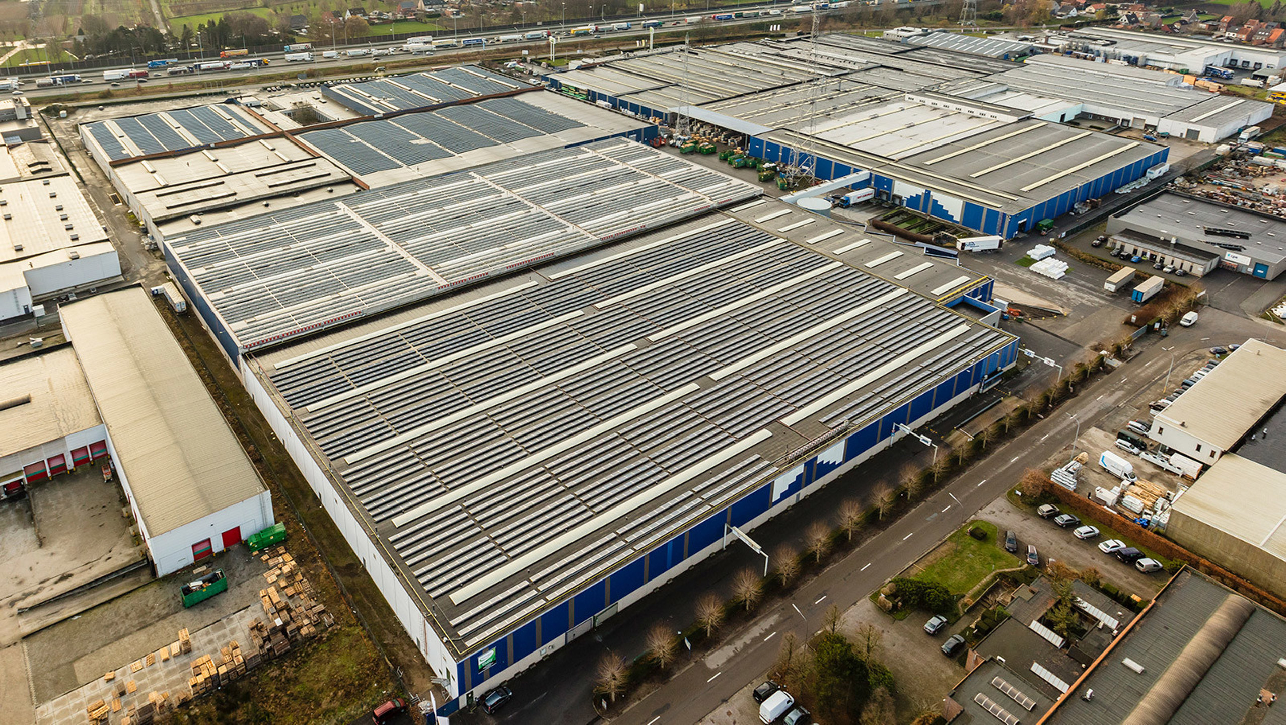 BTS : Building A Unit 03  :  magazijn 6.567  m² met inpandig kantoor langs de E17 in Sint-Niklaas - foto 1