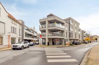 Are you looking for a move-in ready apartment in the centre of Lede? Look no further! This spacious two-bedroom apartment has everything you...