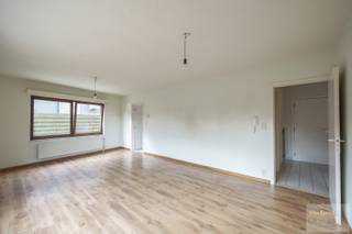 Bent u op zoek naar een interessante opknapwoning of investeringskans? Dan is dit gelijkvloers appartement aan de Bonenven in Lommel misschien...
