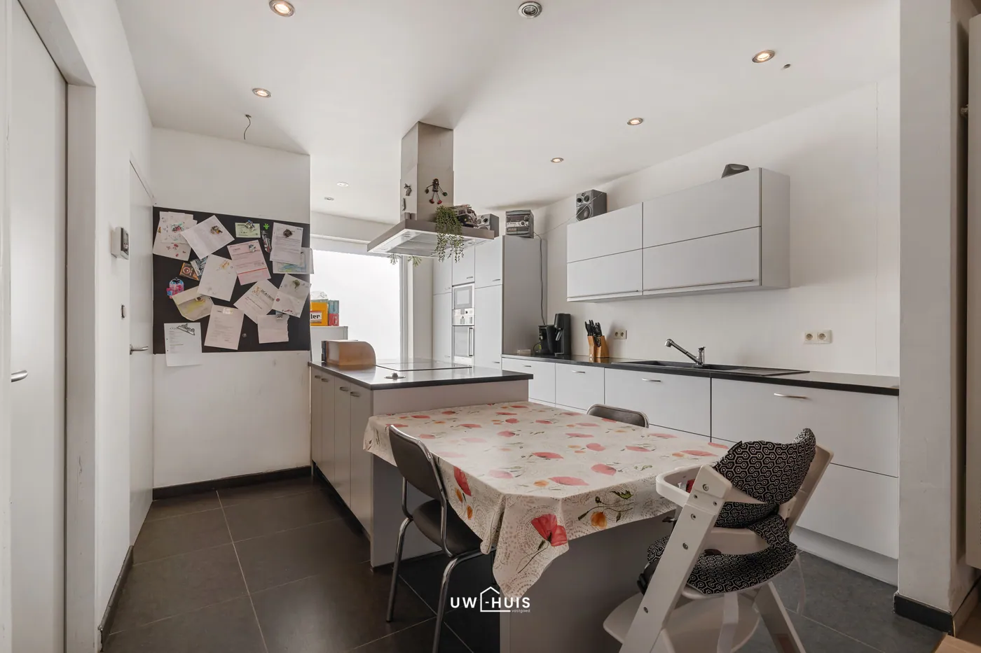 INSTAPKLARE WONING MET 3 SLPK, TERRAS EN ACHTERINGANG  - foto 5