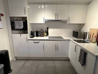 <p>Appartement op de eerste verdieping met twee slaapkamers gelegen in Residentie "Augustijnenpark" te Herentals.</p>
<p>Indeling en omschrijving; <br />Ruime inkomhal, ingerichte open keuken met eethoek en aansluitende woonkamer, twee slaapkamers, badkamer met ligbad, aparte douchecel, bergruimte en toiletruimte. Twee terrassen I oost-georiënteerd en terras II west-georiënteerd.</p>
<p>Extra info: Autoplaats (P17) en kelder (K21) gelegen in het ondergrondse complex I geen verdere gemeenschappelijke kosten I EPC 101 kWh/ (m² jaar) label B I watertoets: P-score: C I G-score: A.</p>