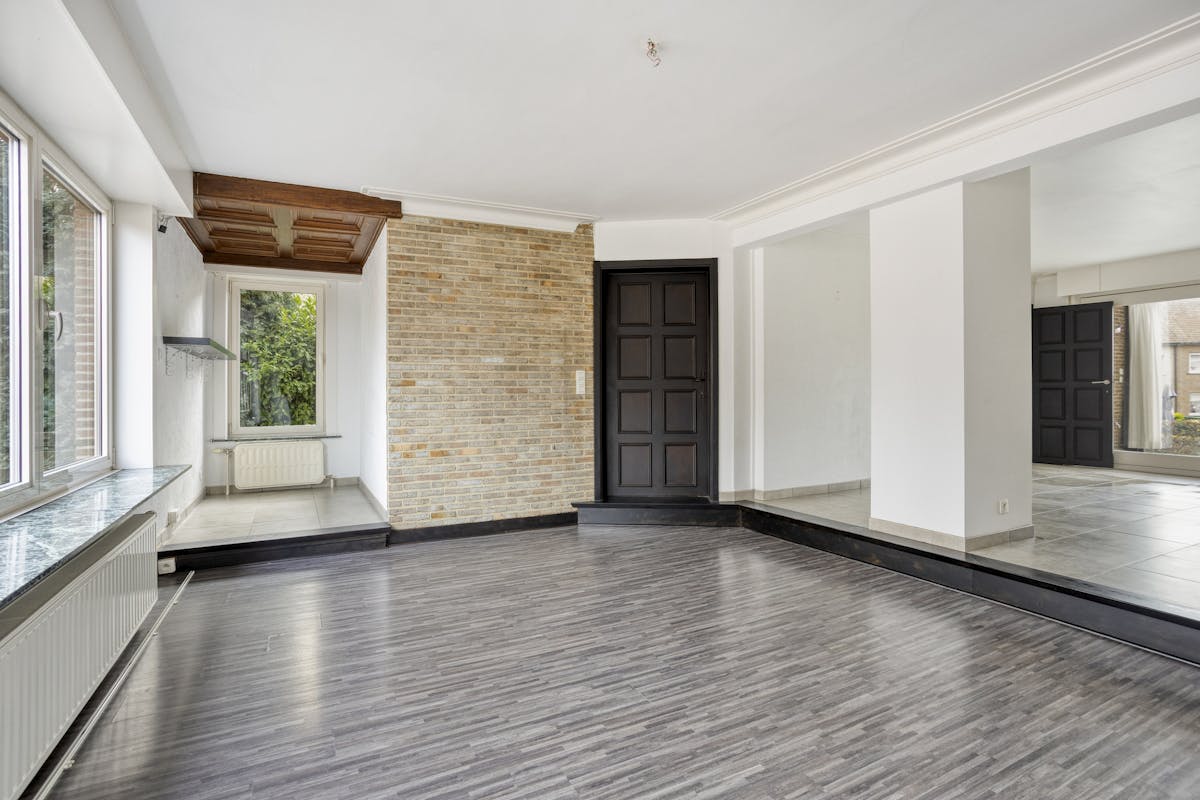 Charming three-storey house with garage and garden in a prime location in the heart of Grimbergen! - photo 4