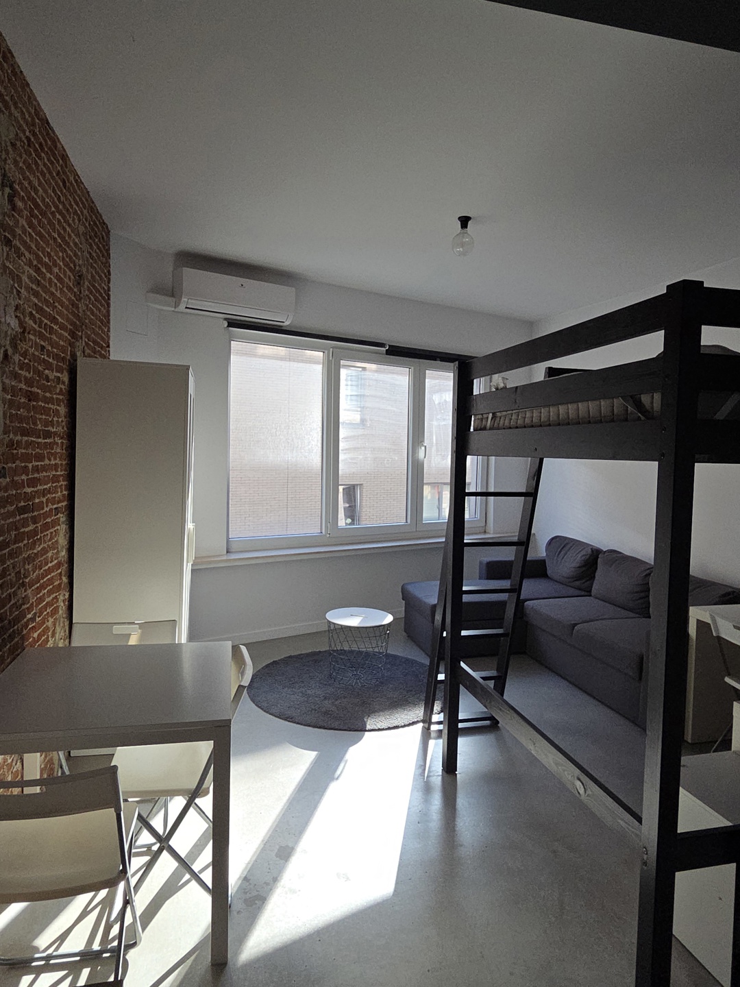 Stijlvolle en Instapklare Studio op Toplocatie in Antwerpen. - foto 2