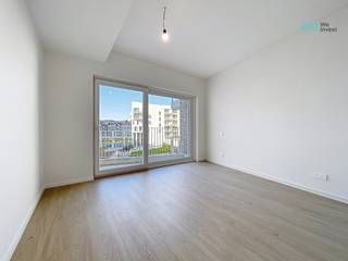 We Invest Namur vous propose cet appartement neuf 1 chambre avec parking, idéalement situé dans le quartier du Palais de Justice à Namur, à...