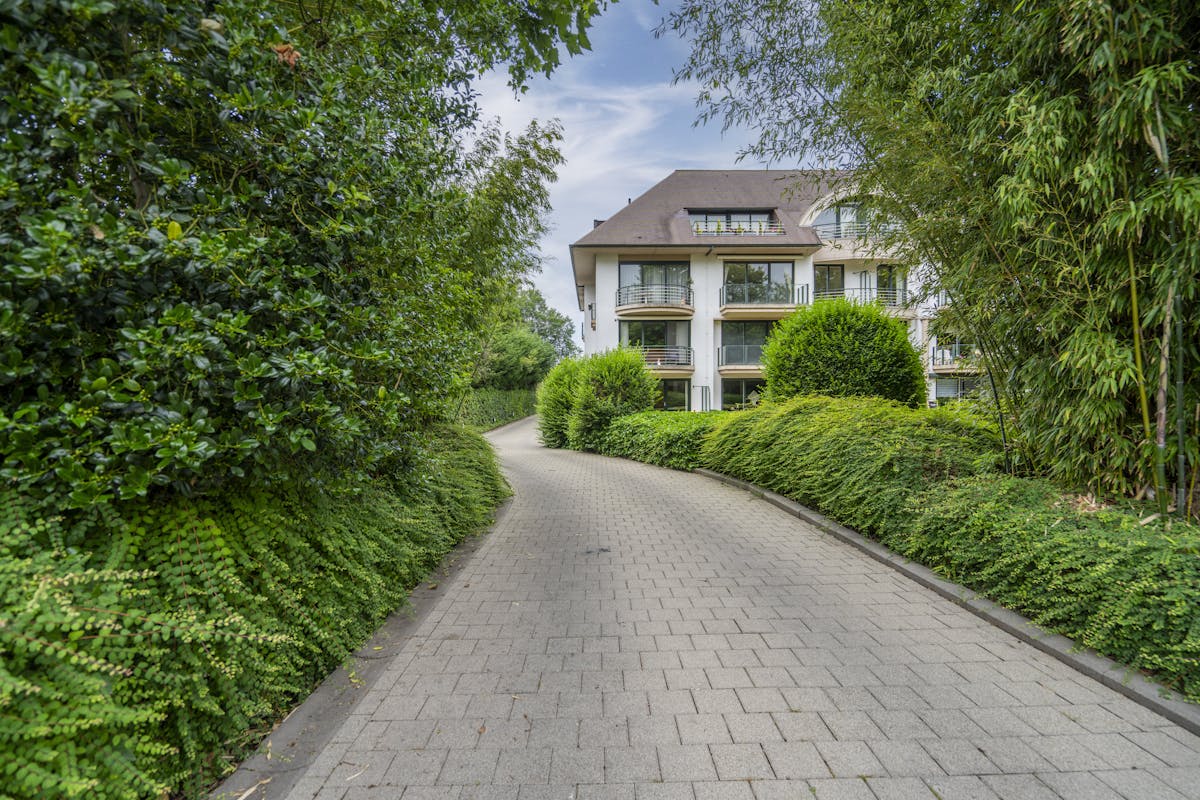 Ruim en lichtrijk appartement te koop nabij centrum Kortrijk - foto 1