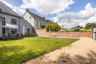 Instapklare woning met tuin, terras en ruimte voor hobby of praktijkIn het charmante Aspelare bevindt zich deze instapklare gezinswoning op een...