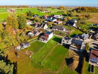 AANTREKKELIJKE BOUWGROND van 649 m², gelegen in het landelijke Everbeek (Brakel), midden in de prachtige VLAAMSE ARDENNEN. Deze RUSTIG...
