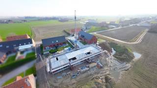 Prachtig wonen in alle rust en toch dicht bij het centrum van Langemark-Poelkapelle en vlotte verbinding naar steden als Diksmuide, Ieper...