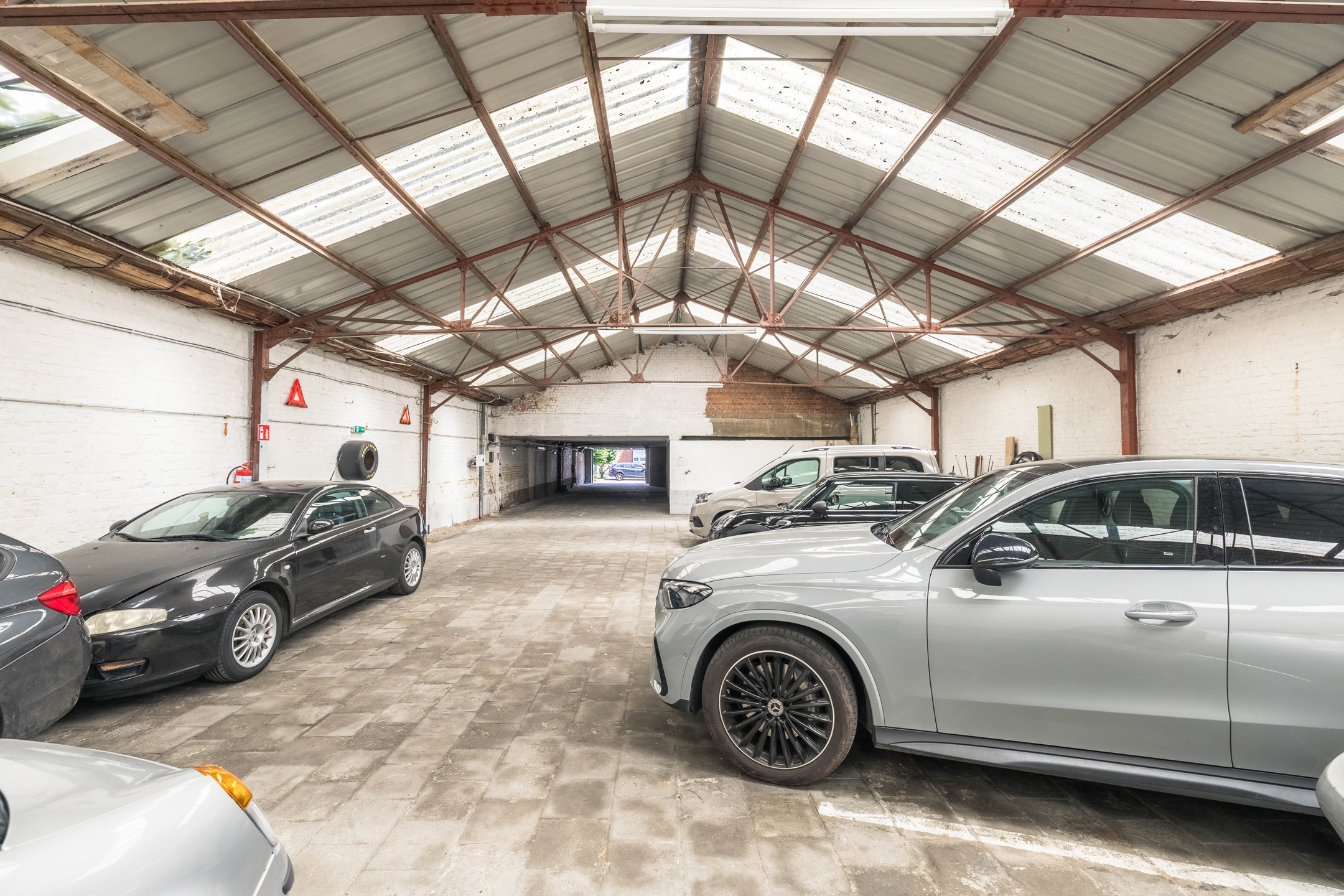 Set van 10 overdekte parkeerplaatsen - foto 4