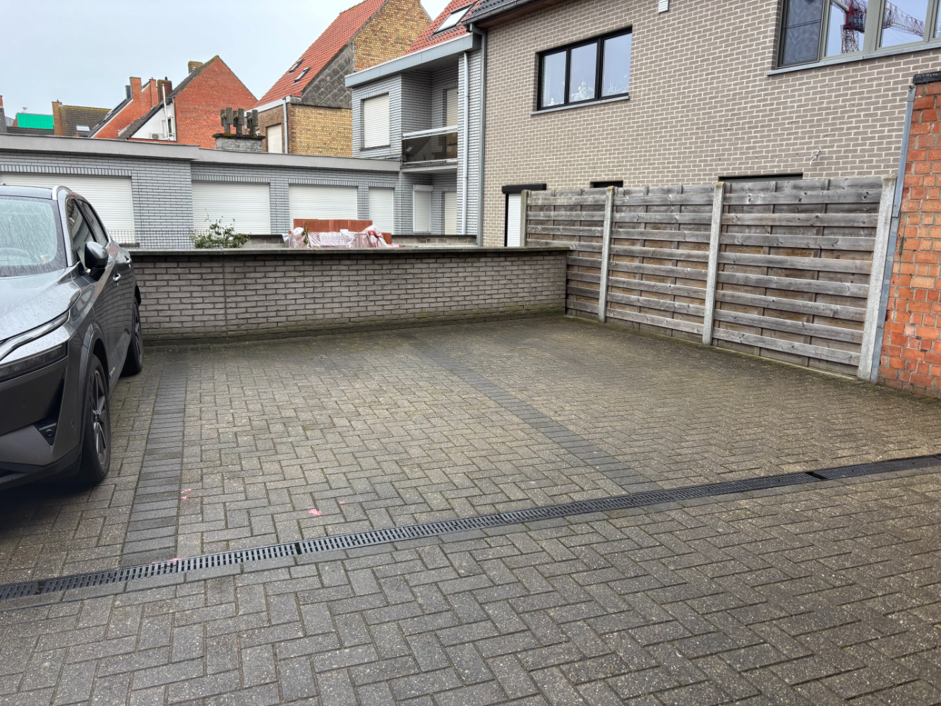 Parkeerplaats op zeer centrale ligging - photo 4