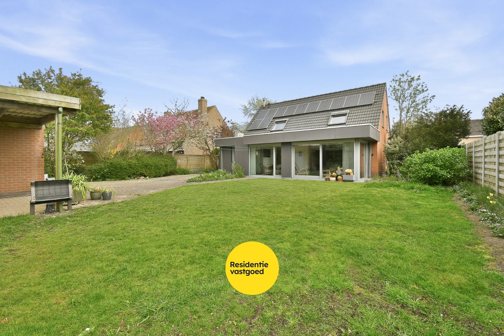 Instapklare woning met 4 slaapkamers, garage en carport - foto 3