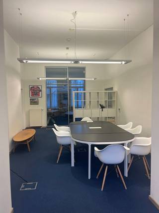 Prachtig herenhuis van 4 verdiepingen, ideaal gelegen tussen Schuman en Square Orban, in het hart van de wijk Europese instellingen. Het...