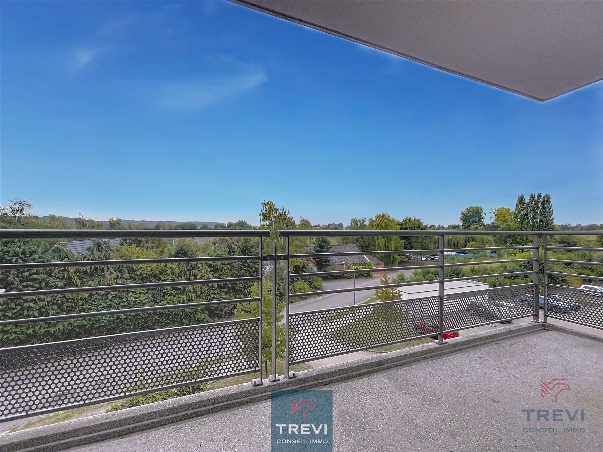 SOUS OPTION Bel appartement lumineux proche du centre ville. - photo 3