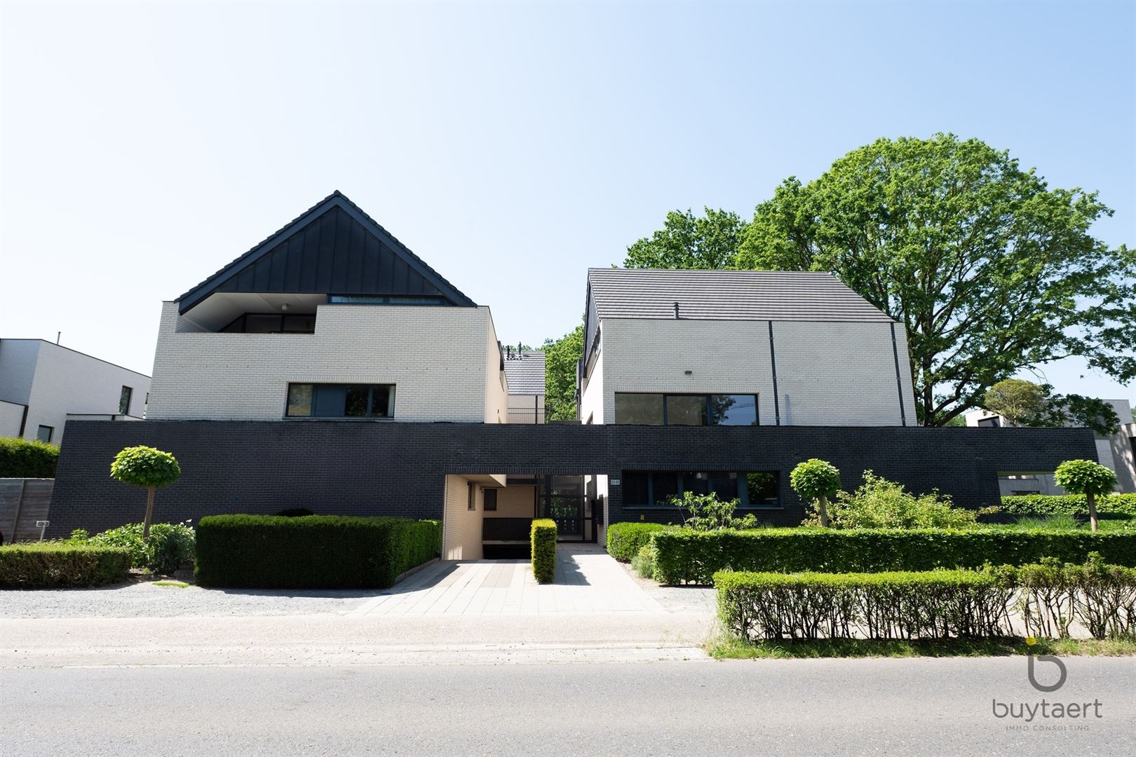 Instapklaar gelijkvloers appartement met privé tuintje én gemeenschappelijk zwembad, sauna en zonneterras! - foto 3