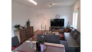 <p></p><p>Een appartement op de eerste verdieping nabij het centrum van Sint-Antonius bestaande uit een woonkamer, ingerichte keuken, 2 slaapkamers, badkamer, bergplaats, garage, tuintje.</p><p></p>