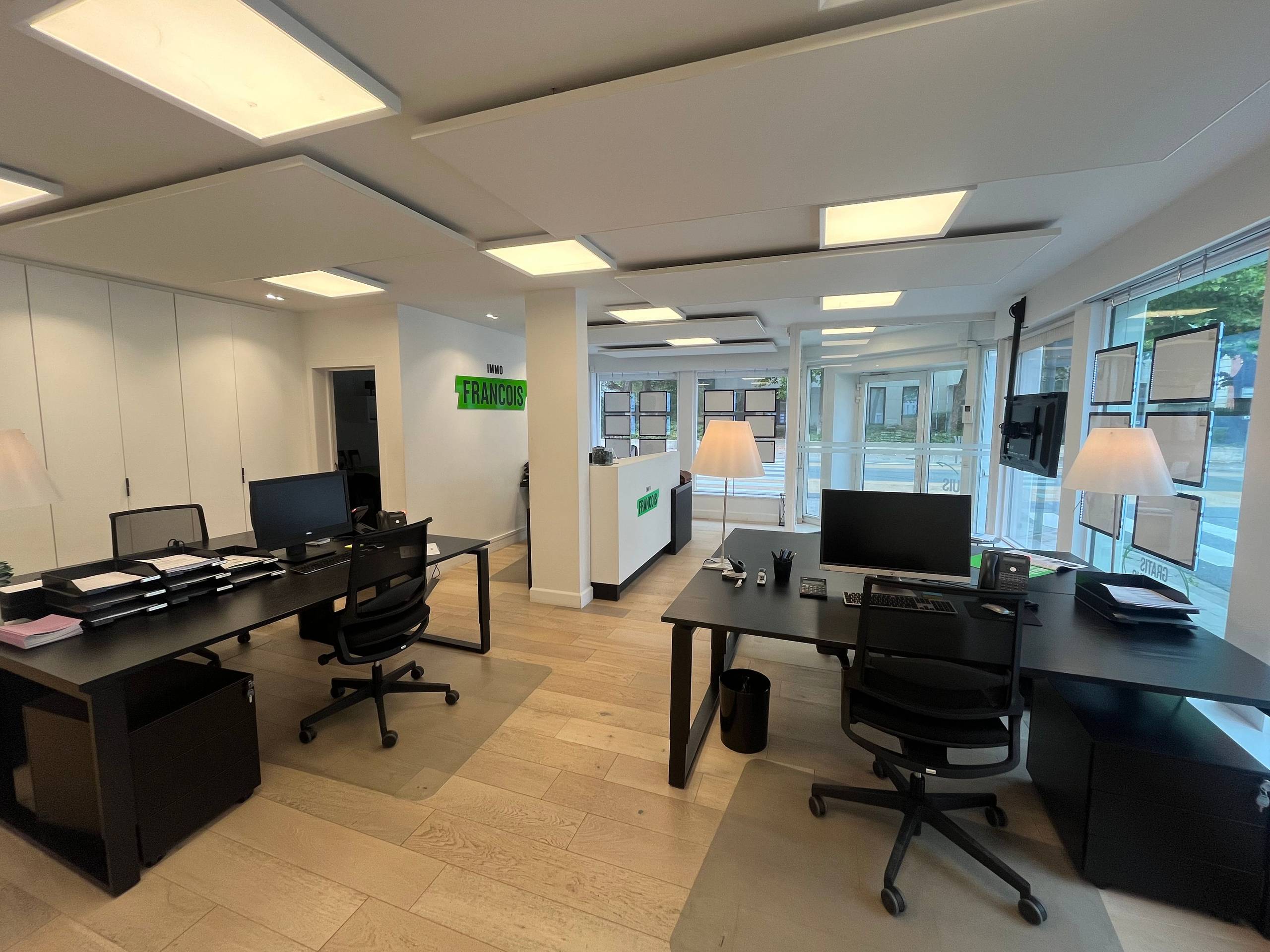 Instapklare, moderne kantoorruimte te huur in hartje Kortrijk met 4 parkeerplaatsen - foto 5