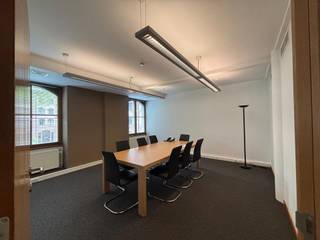 Kantoren te huur, strategisch gelegen in de levendige wijk Ma Campagne, aan een drukke verkeersader die het zuiden van Brussel met het...