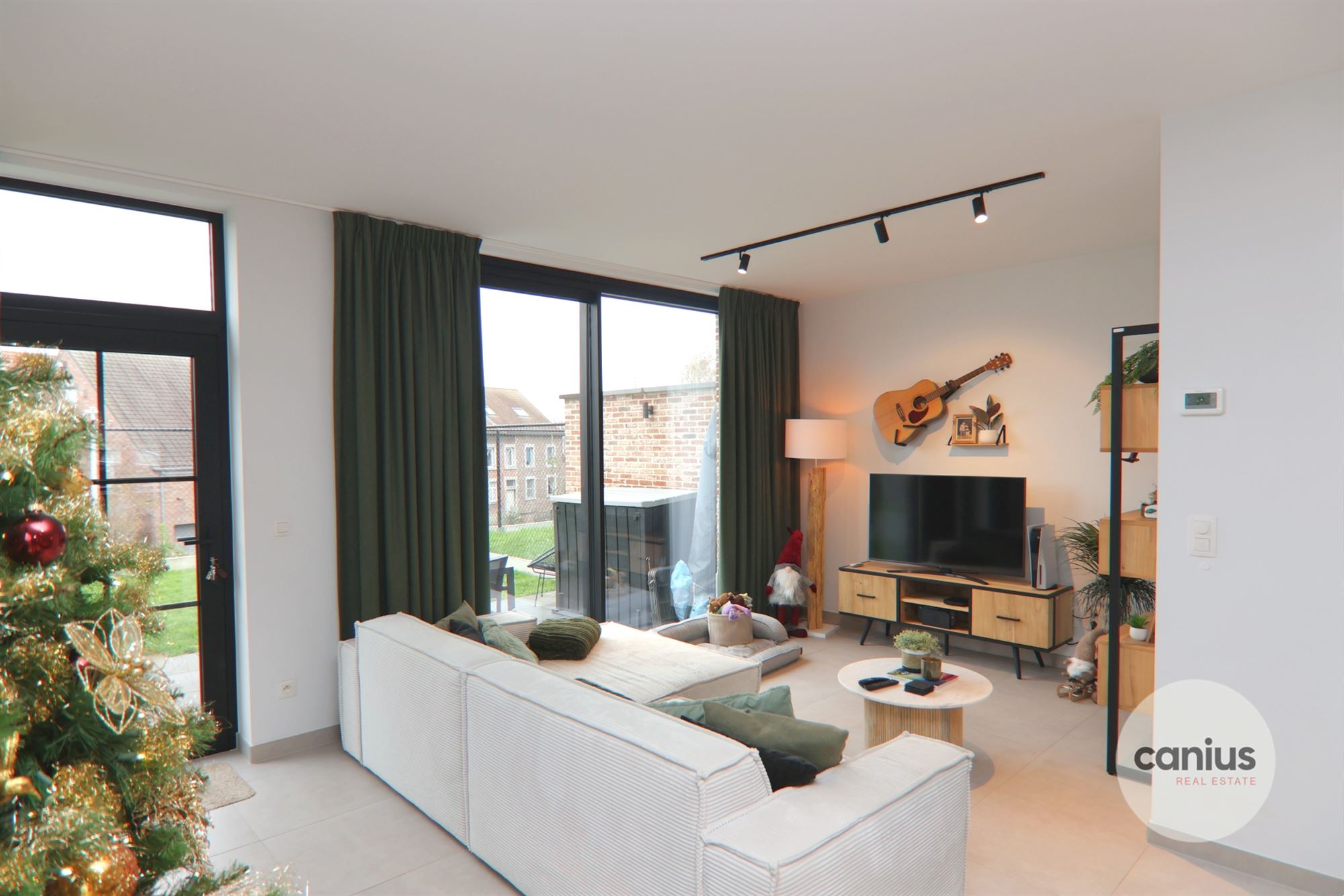 RUSTIG GELEGEN WONING MET 3 SLKS - foto 4