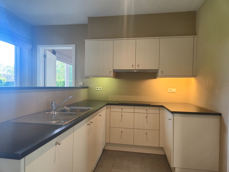 RUIME OPEN BEBOUWING MET 5 SLAAPKAMERS TE HUUR IN WACHTEBEKE - foto 4