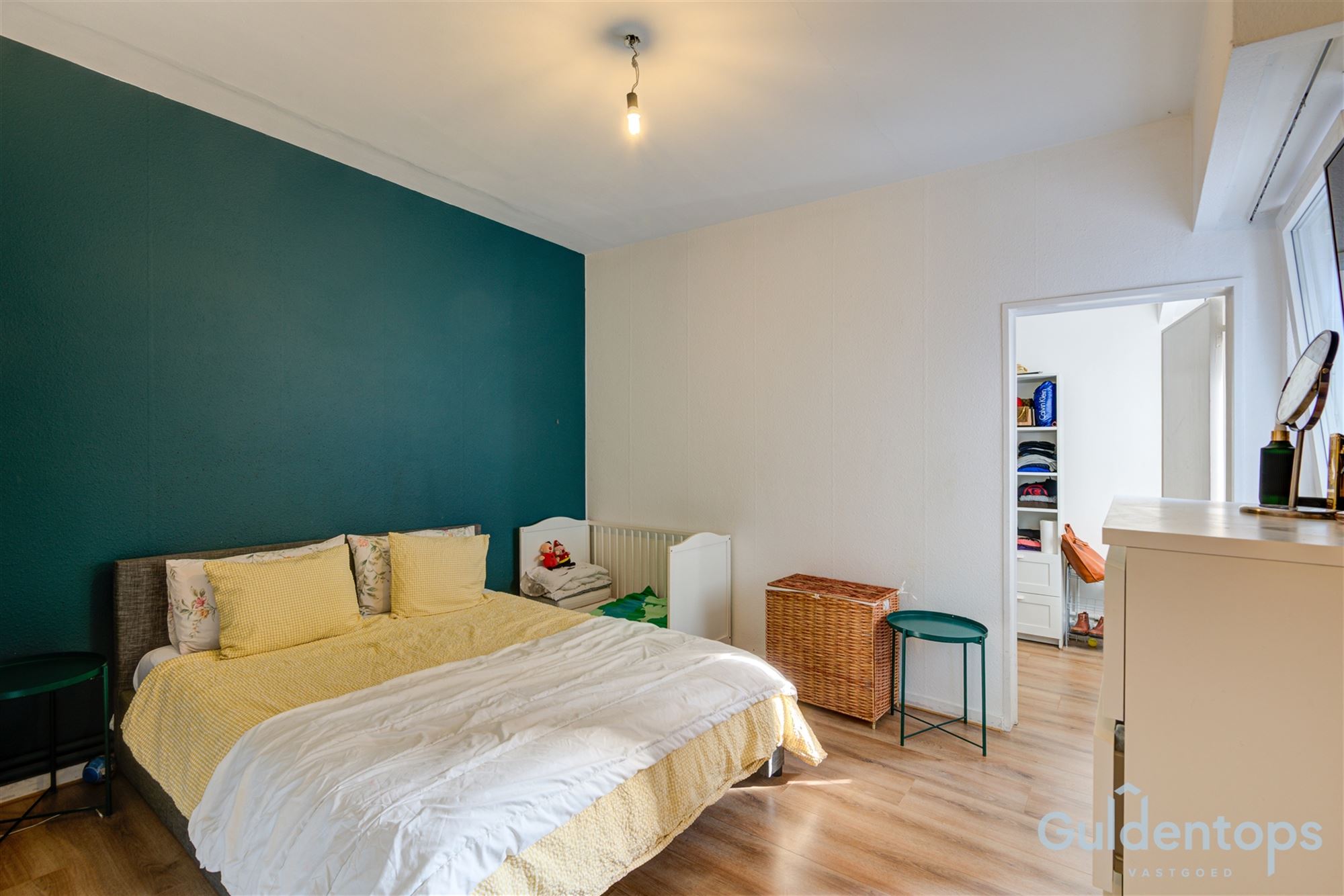 knap gelegen ruim 2 slaapkamerappartement mét tuin - foto 5