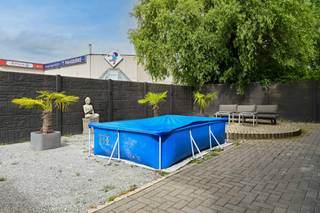 Ontdek de mogelijkheden van deze ruime woning aan de Singellaan 16B in Halen! Met een indrukwekkende oppervlakte van 270m² is dit de...