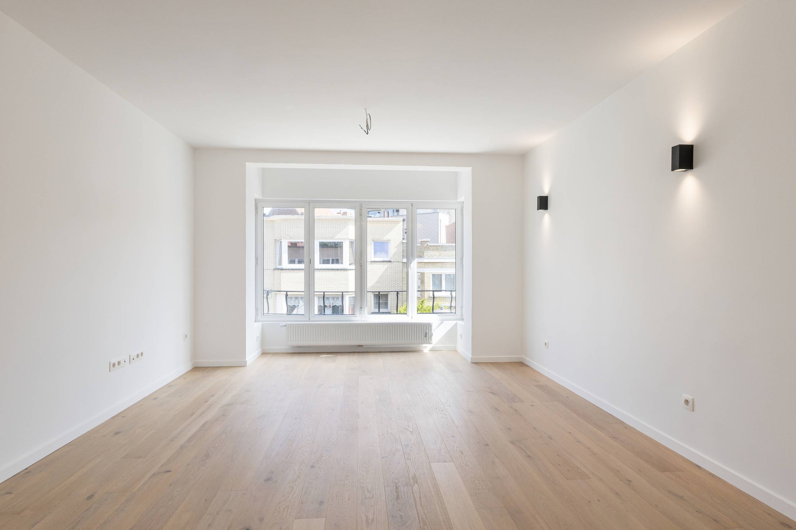 Gerenoveerd 3 slaapkamer appartement te koop in Koksijde! - foto 4