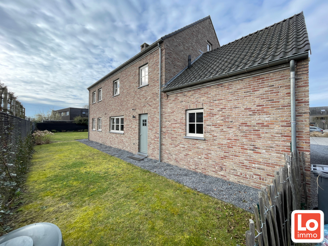 Alleenstaande woning met 4 slpk in een doodlopende straat - foto 2