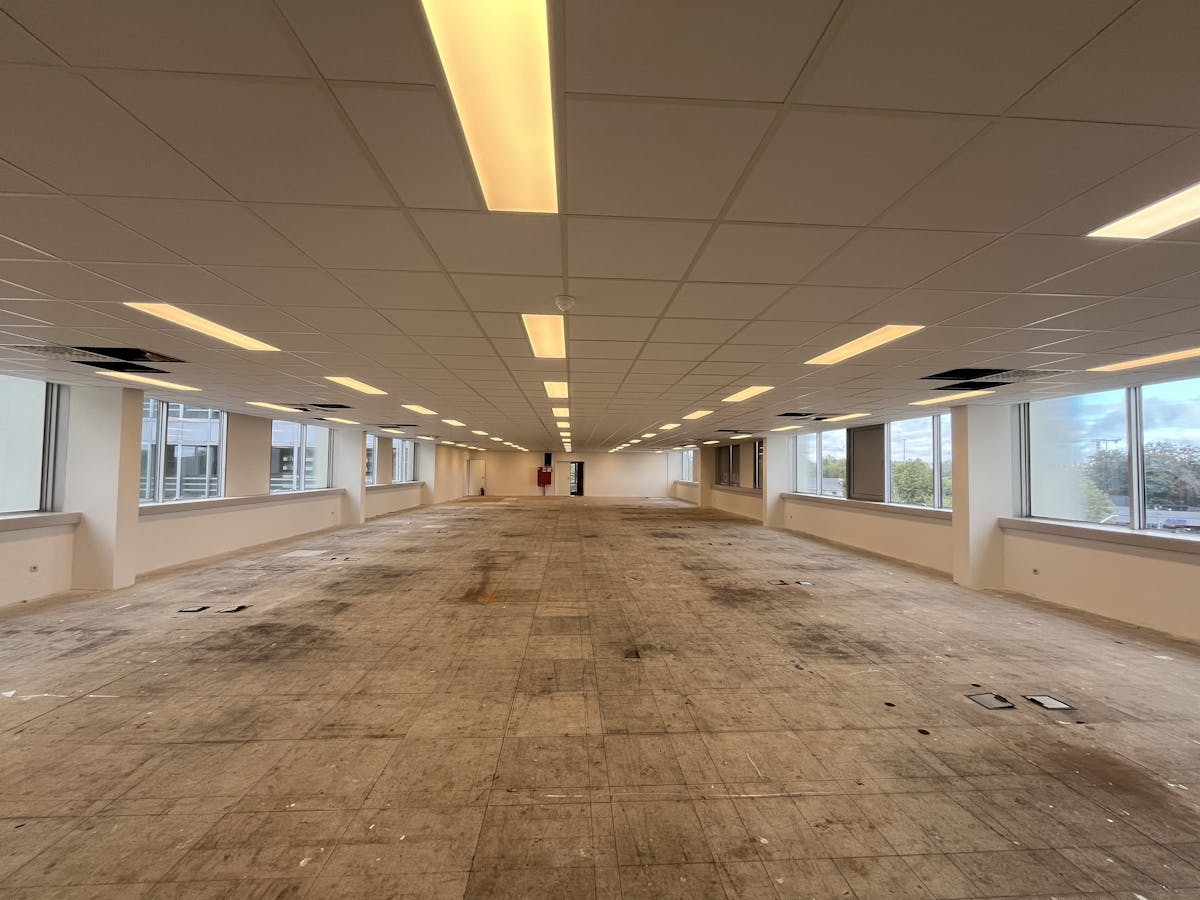 Easily accessible offices (198-415 m²) in Merelbeke - photo 4