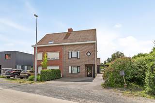 In het charmante Petegem-aan-de-Schelde, een deelgemeente van Wortegem-Petegem, geniet je van de perfecte balans tussen landelijke rust en...